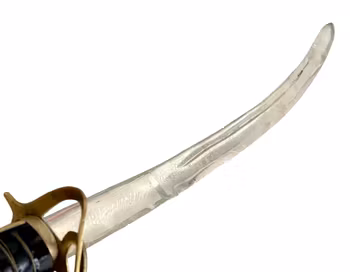 Vintage dekorativt sabelliknande svärd - etsad klinga - mässingskavel