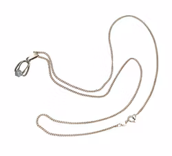 Sterlinghopea kaulakoru riipuksella - Topas, Salovaara, Turku, Suomi