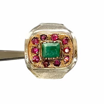 Kraftig vintage ring i silver med smaragd och rubiner - unik design