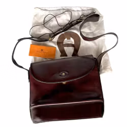 Etienne Aigner Vintage -olkalaukku/crossbody-laukku aitoa nahkaa - viininpunainen