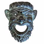 Väggmask - Äldre gjuten metall med vacker naturlig patina