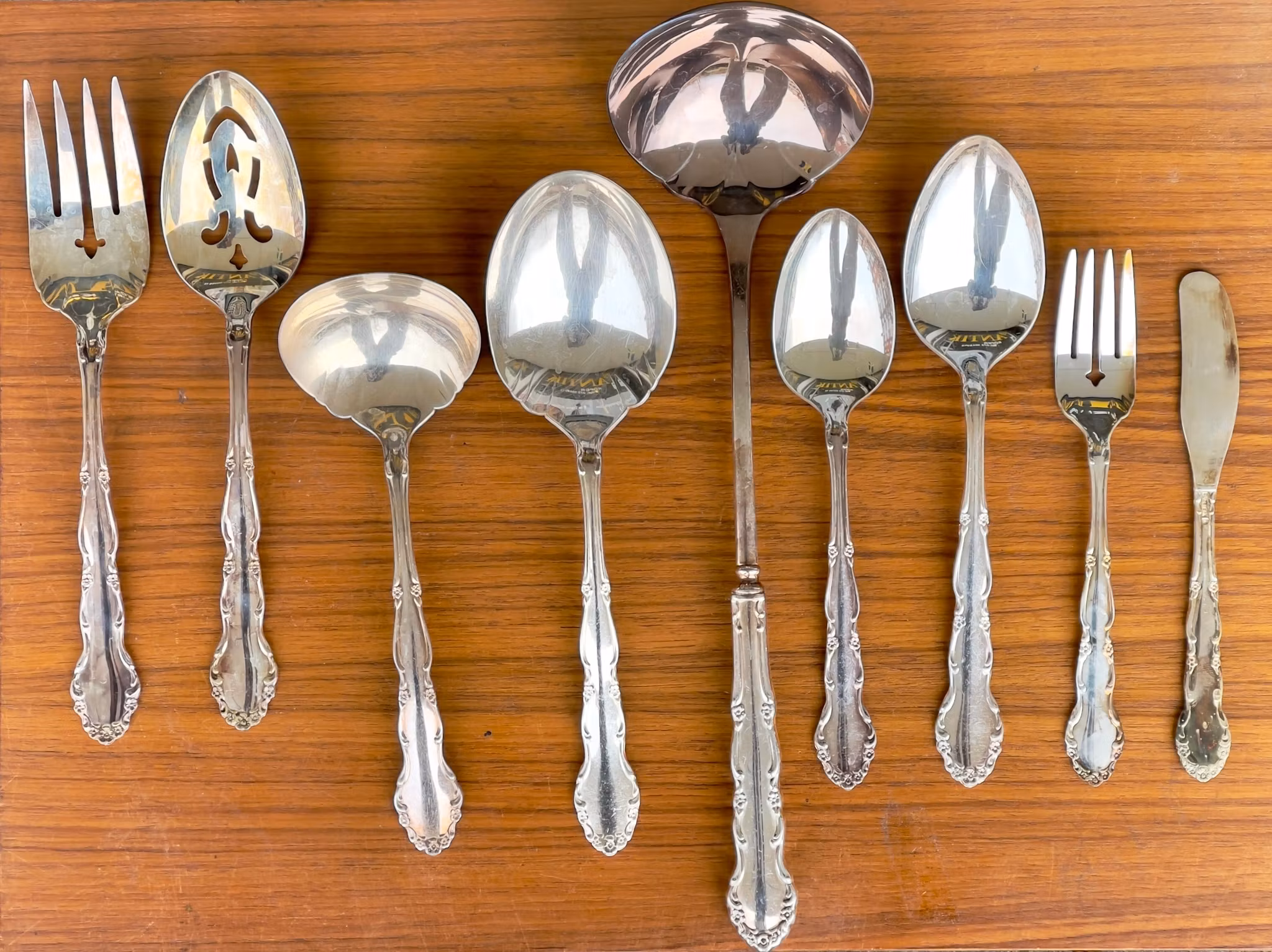 Bestickset - Nysilver / Rostfritt - 120 delar - Teakschatull - U.K