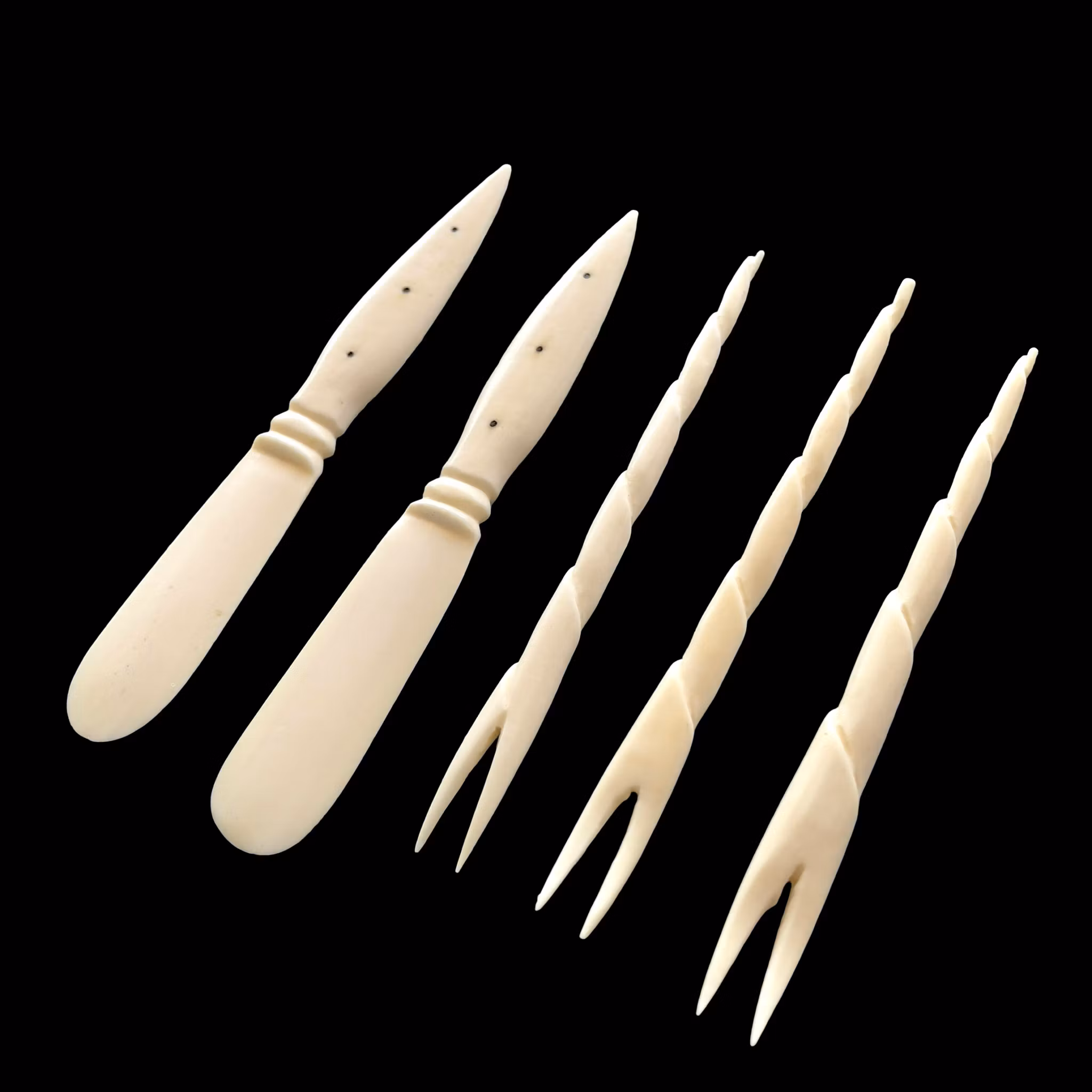 Vintage smörknivar & Cocktail / Snack gafflar i ben - 5 delar