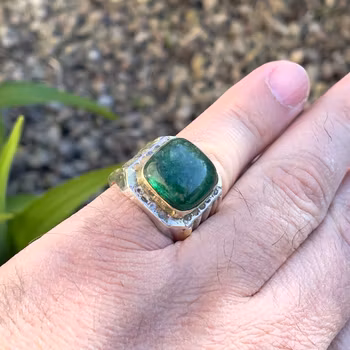 Exklusiv vintage herrring i silver med 15 ct stor naturlig smaragd