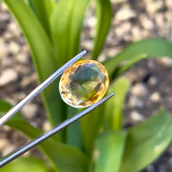 Naturlig Citrin 5.10 ct - Oval facet slipad ädelsten