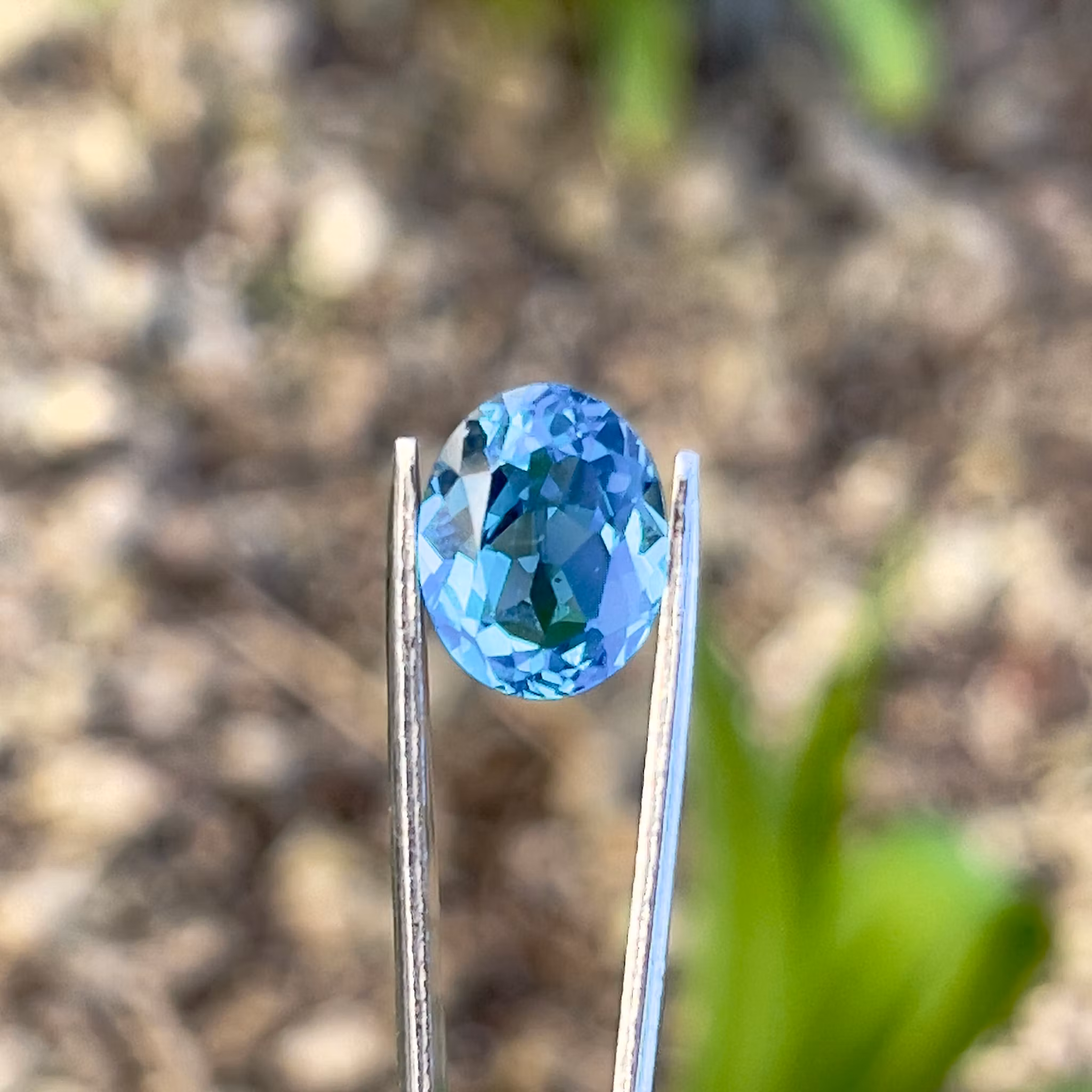 Naturlig London Blue Topas 3.20 ct - Exklusiv oval slipad - Fantastisk färg & lyster