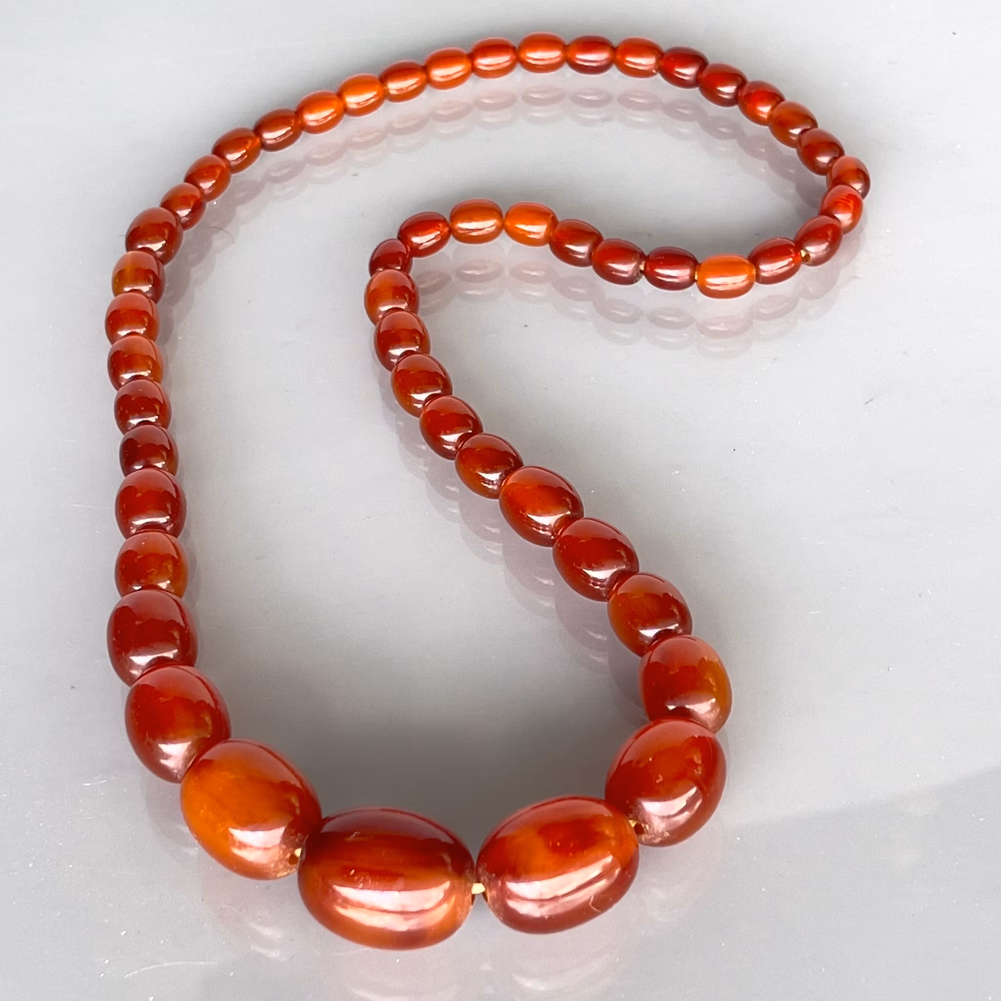 Antikt bakelit collier i bärnstens färg pärlor - 52 g