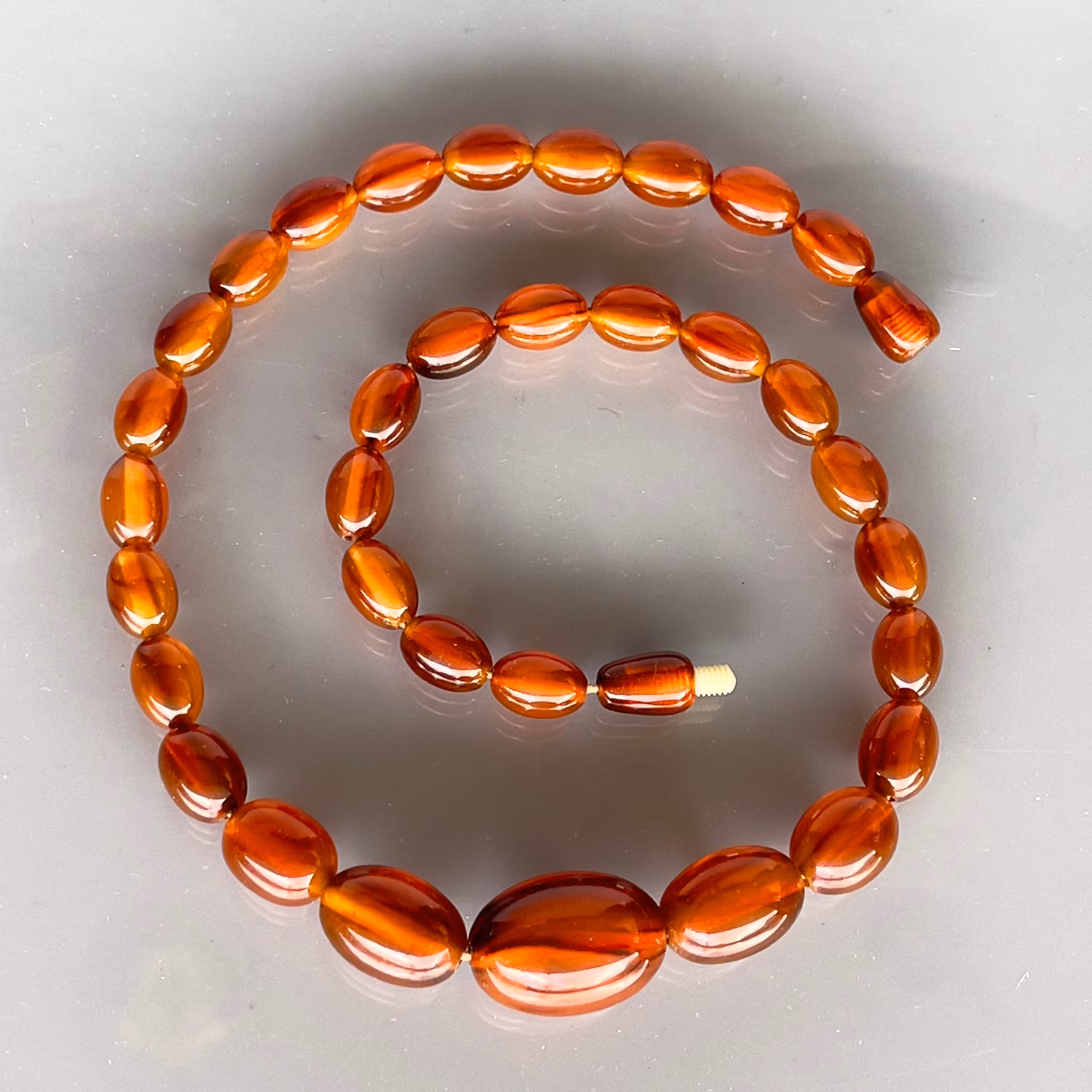 Antikt bakelit collier i bärnstens färg pärlor - 30 g