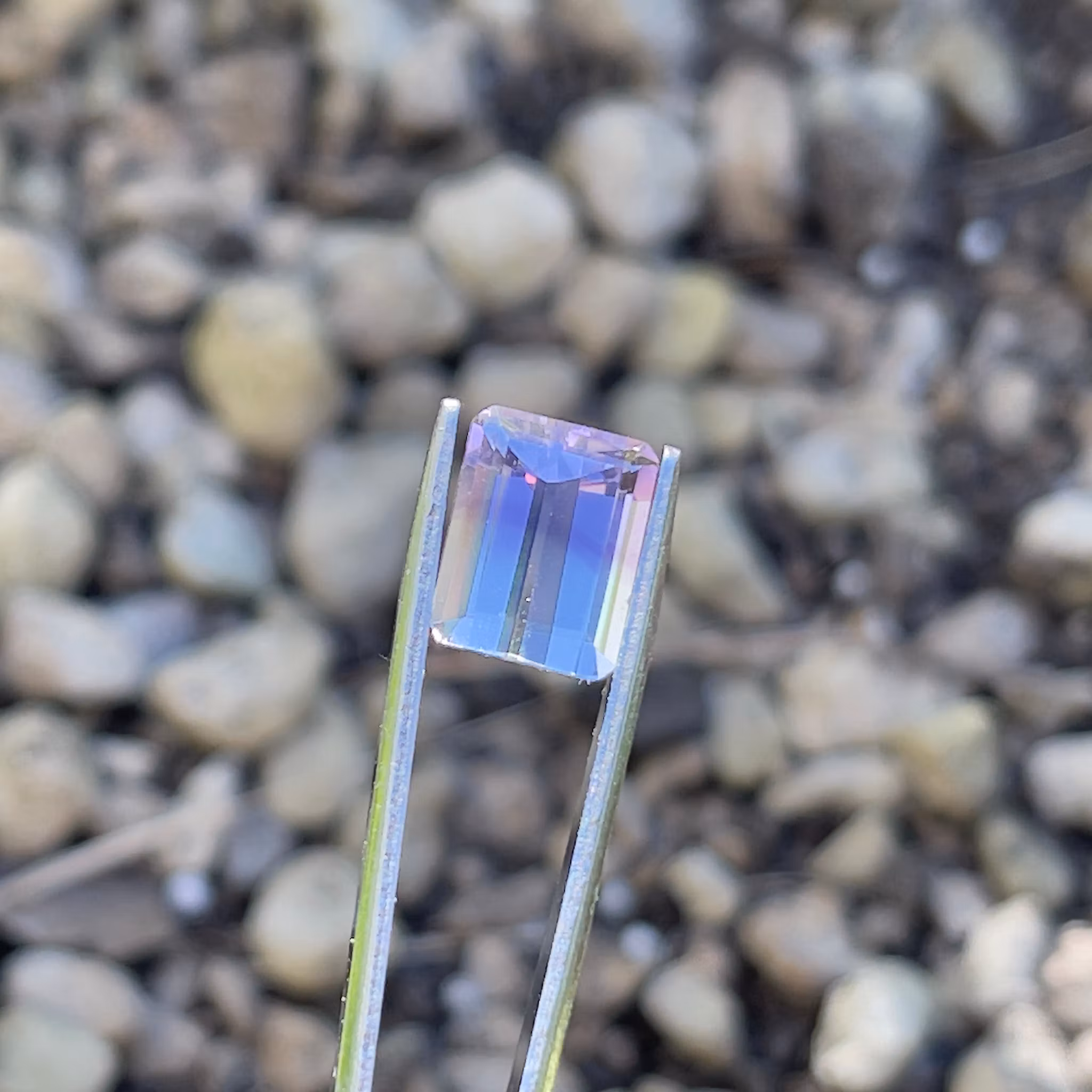 Luonnonturmaliini 2,50 ct - Ylellinen smaragdihiontainen jalokivi