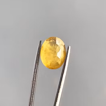 Naturlig gul safir 2.55 ct - Elegant oval slipad ädelsten