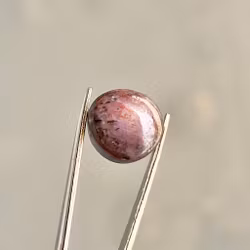 Naturlig rubin 11,35 ct - Eksklusiv cabochon med mulig stjerneeffekt