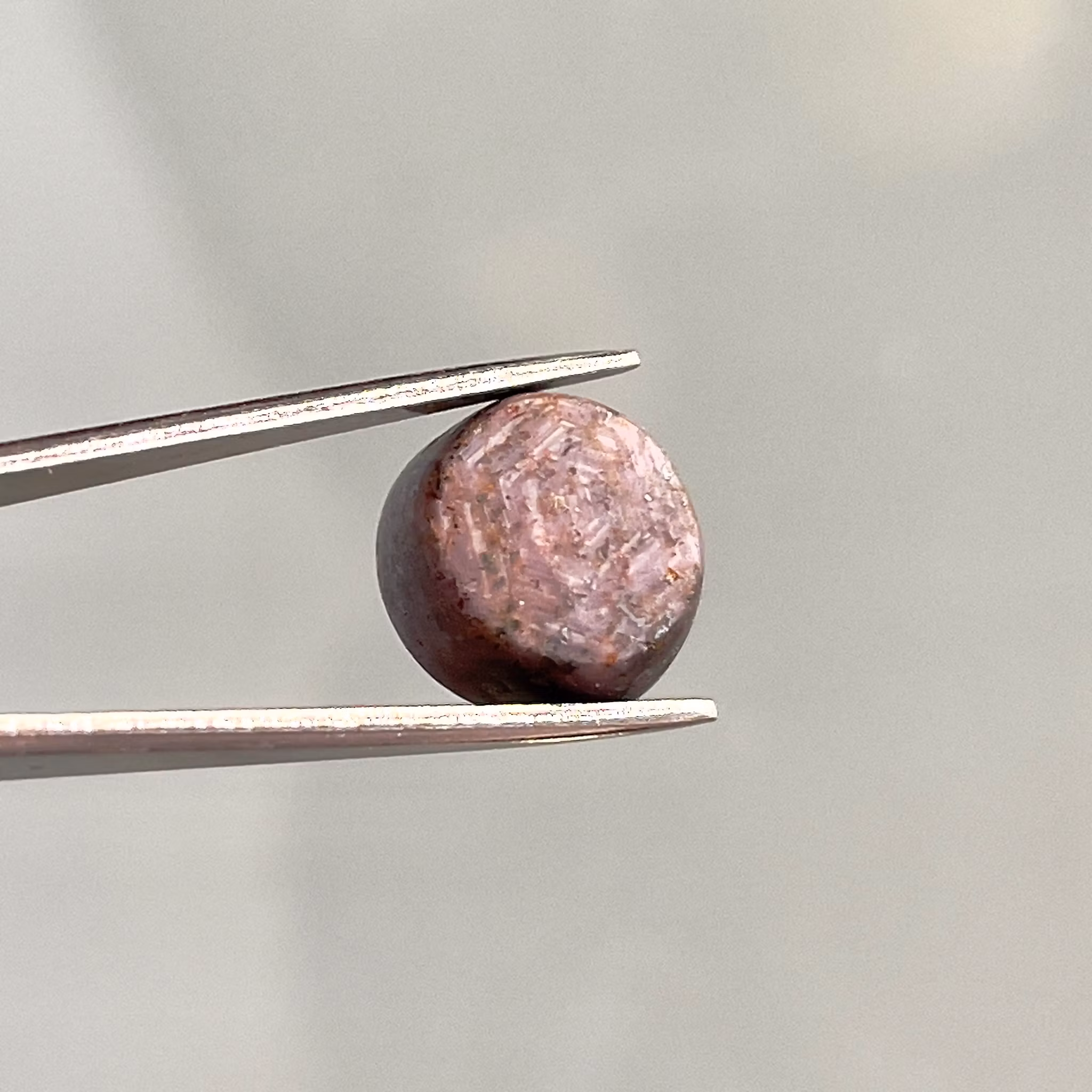 Naturlig rubin 11.35 ct - Exklusiv cabochon med möjlig stjärneffekt