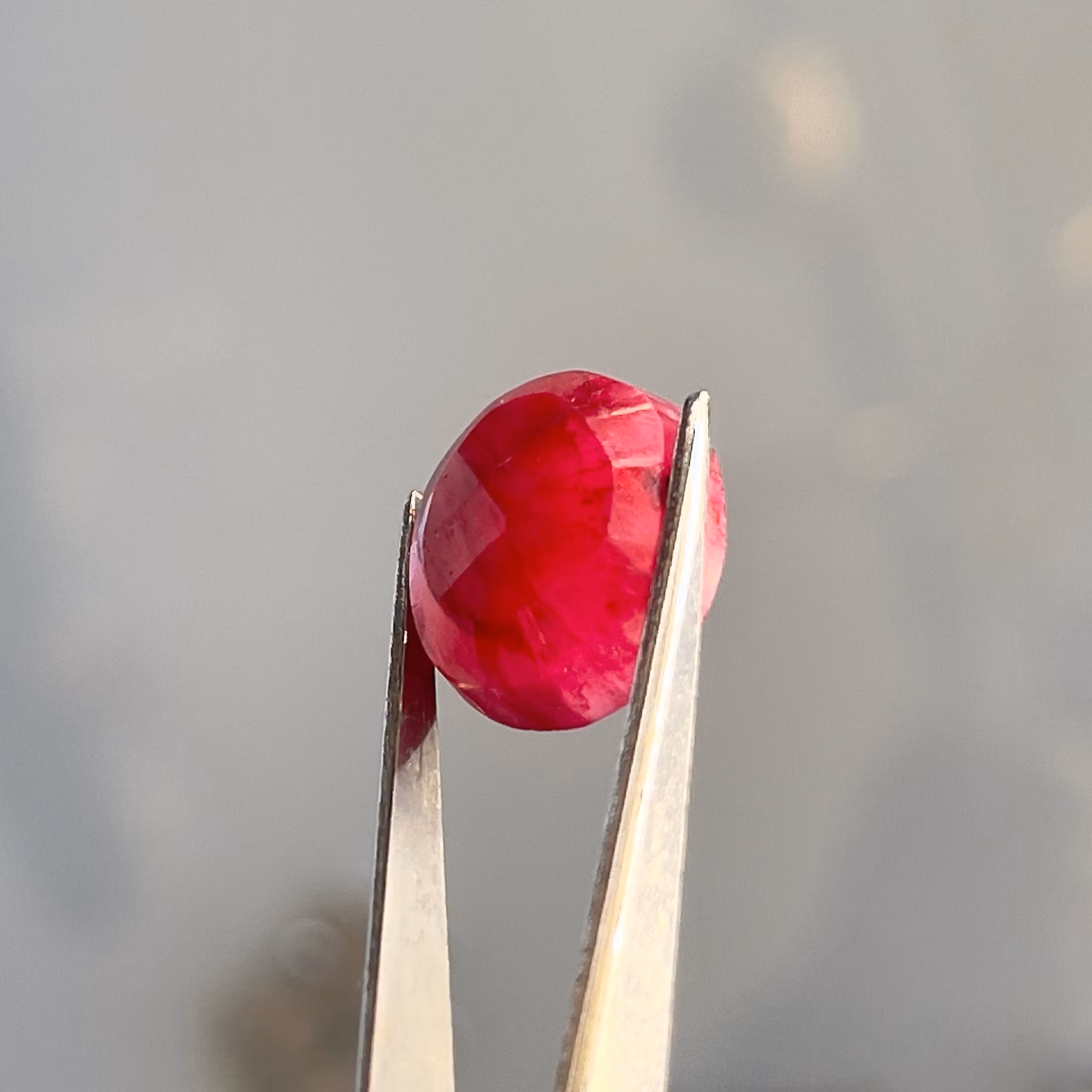 Naturlig Rubin ca 10,65 ct - Stor oval slipning lös ädelsten
