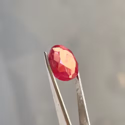 Naturalny rubin ok. 10,65 ct - duży owalny, luźny kamień szlachetny