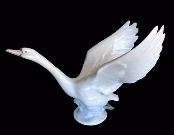 Vintage-Porzellanfigur – DDR – Fliegender Schwan