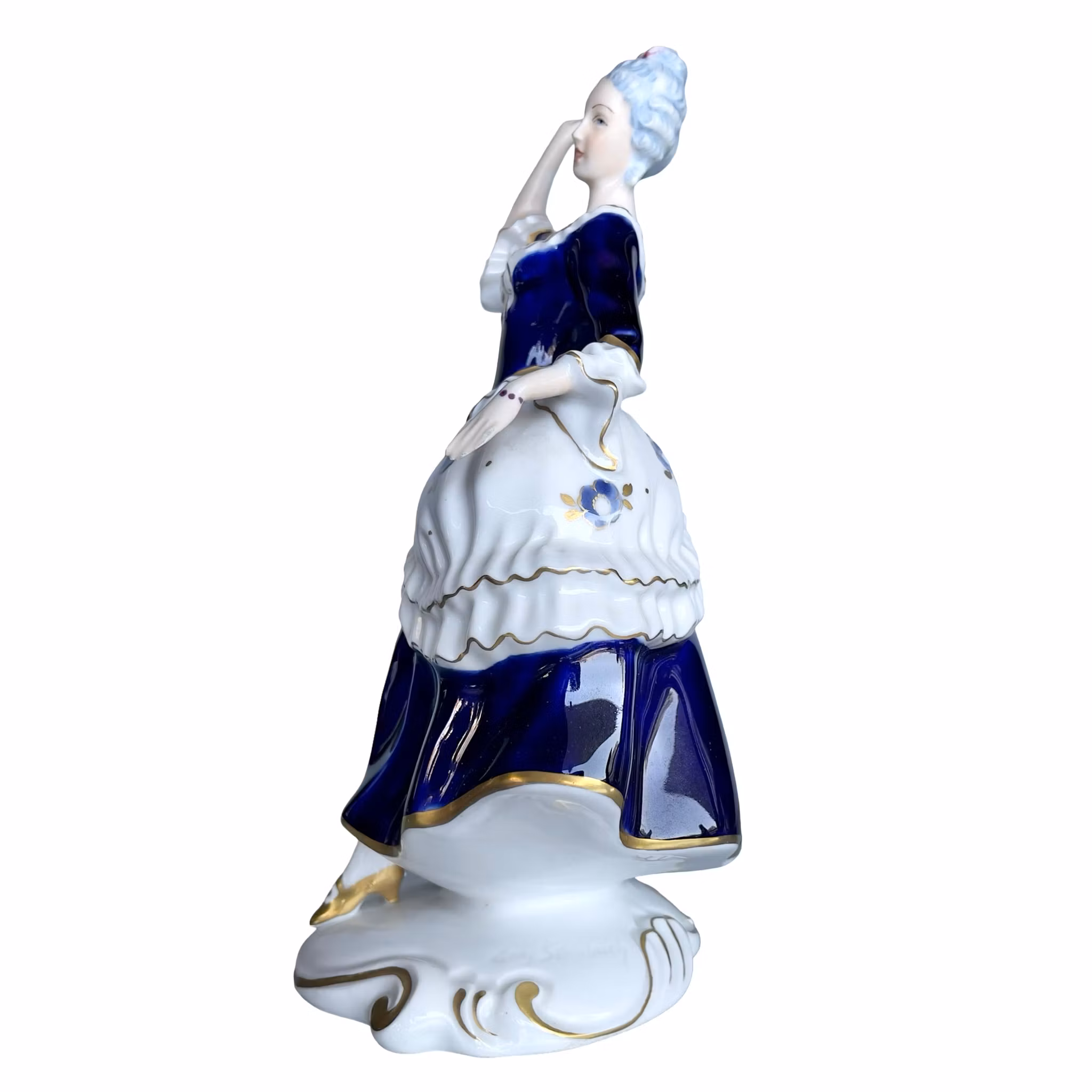 Royal Dux Bohemia - Elegant porslins figur i rokokostil
