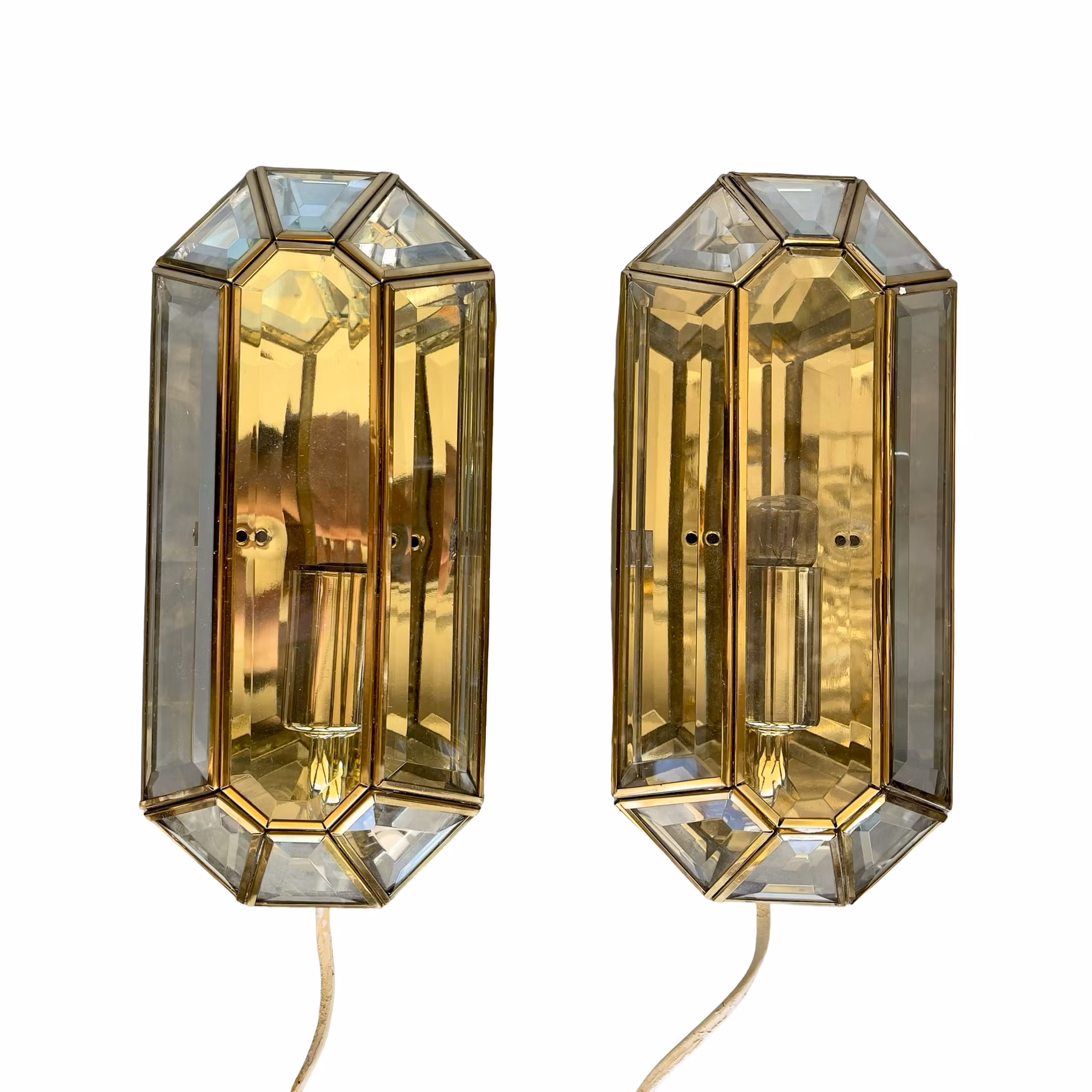 Exklusivt par vägglampor i mässing & fasett slipat glas Vintage / Hollywood Regency / Art Deco stil