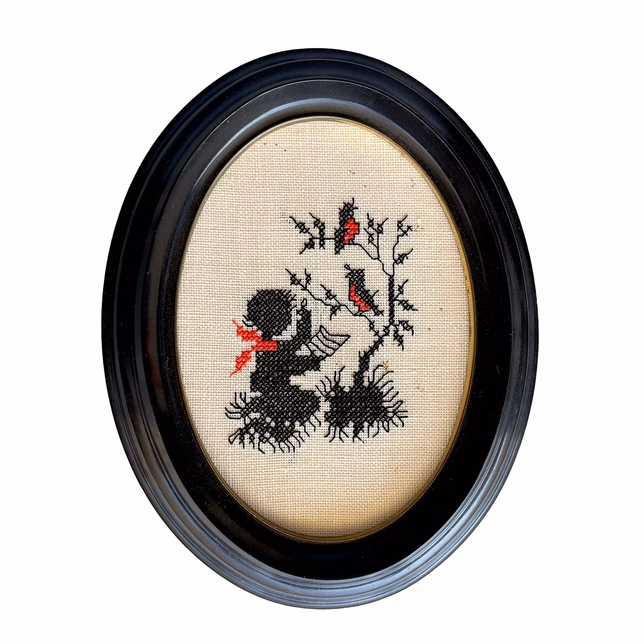 Två Vintage Broderi tavlor - Fågel med barn och rödhakar - Handbroderade Korsstygn i Ovala Ramar