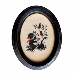 To vintage broderimalerier - Fugl med barn og rødhalse - Håndbroderet korssting i ovale rammer
