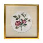 Två Handbroderade Tavlor med Blomstermotiv - Vintage Hantverk i Eleganta Ramar