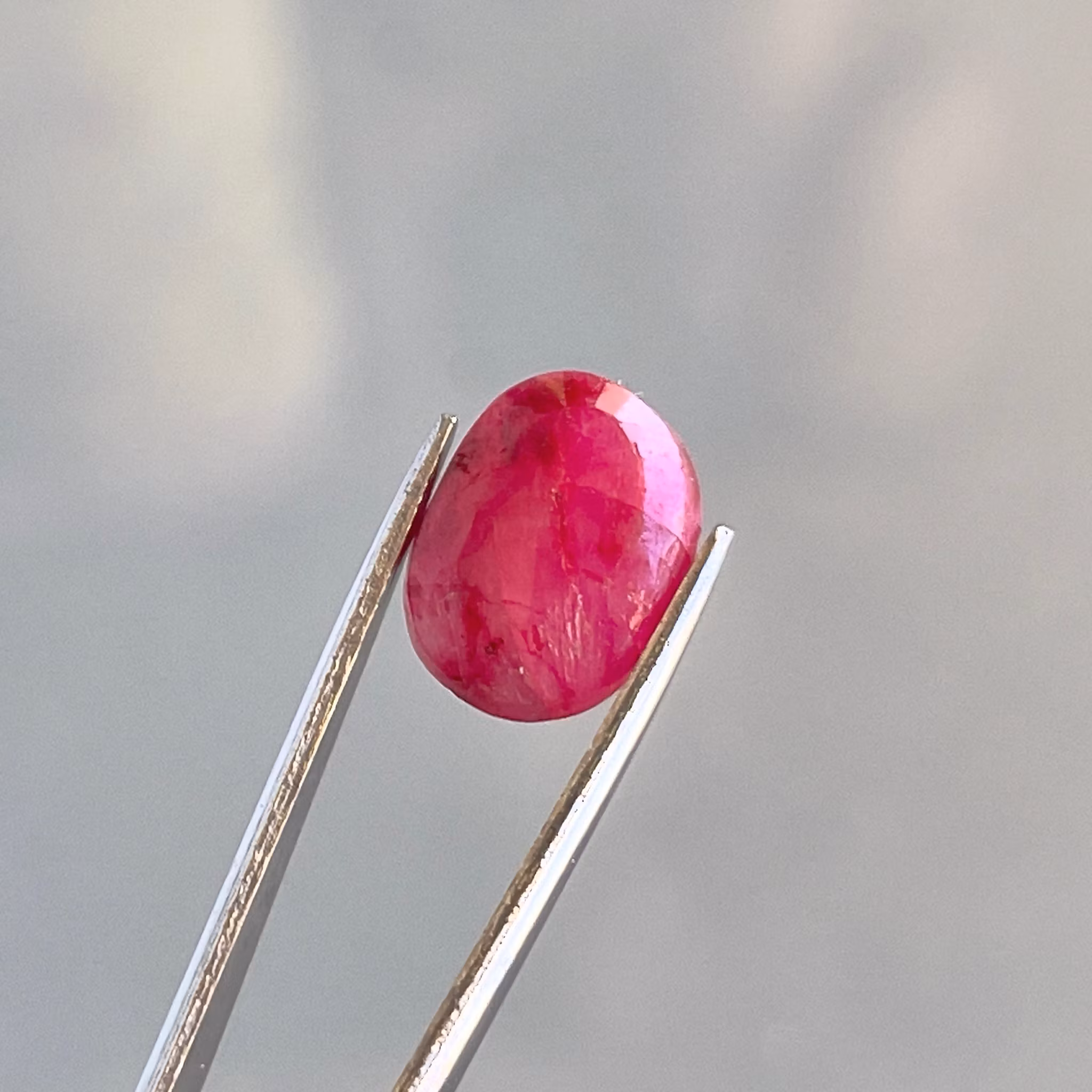 Naturlig rubin ca 5,05 ct - Oval fasett slipad ädelsten från äldre ring