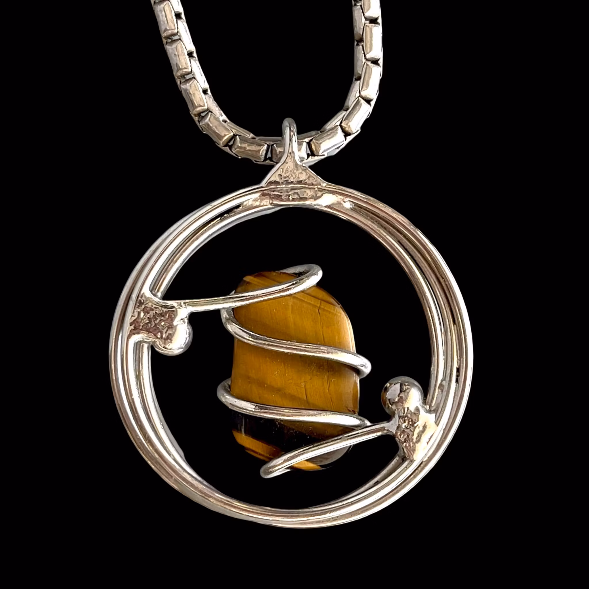 Vintage halsband med tigeröga - Modernistisk design i vitmetall