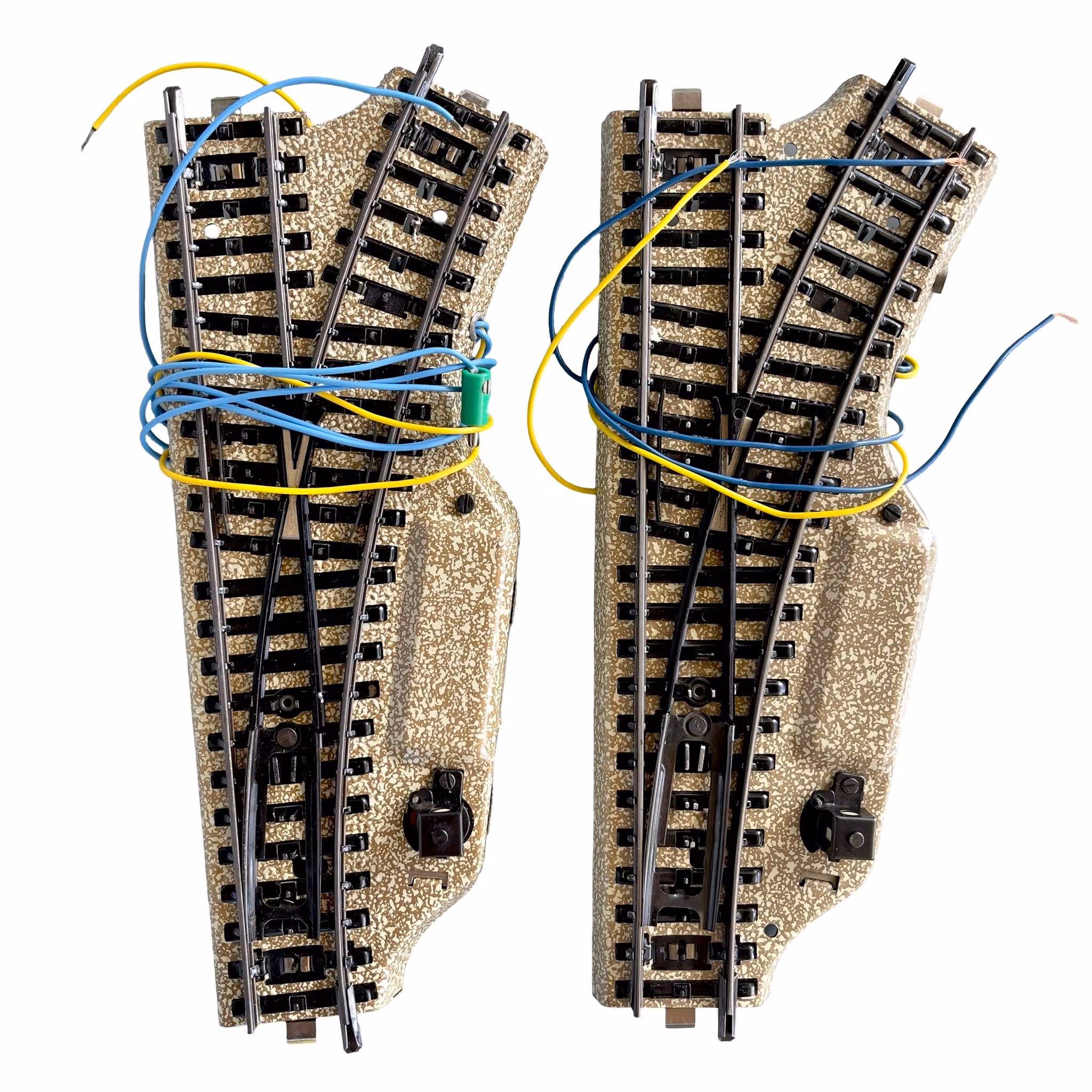 Märklin 5119 - 2 st elektriska höger växlar - H0 skala - M räls