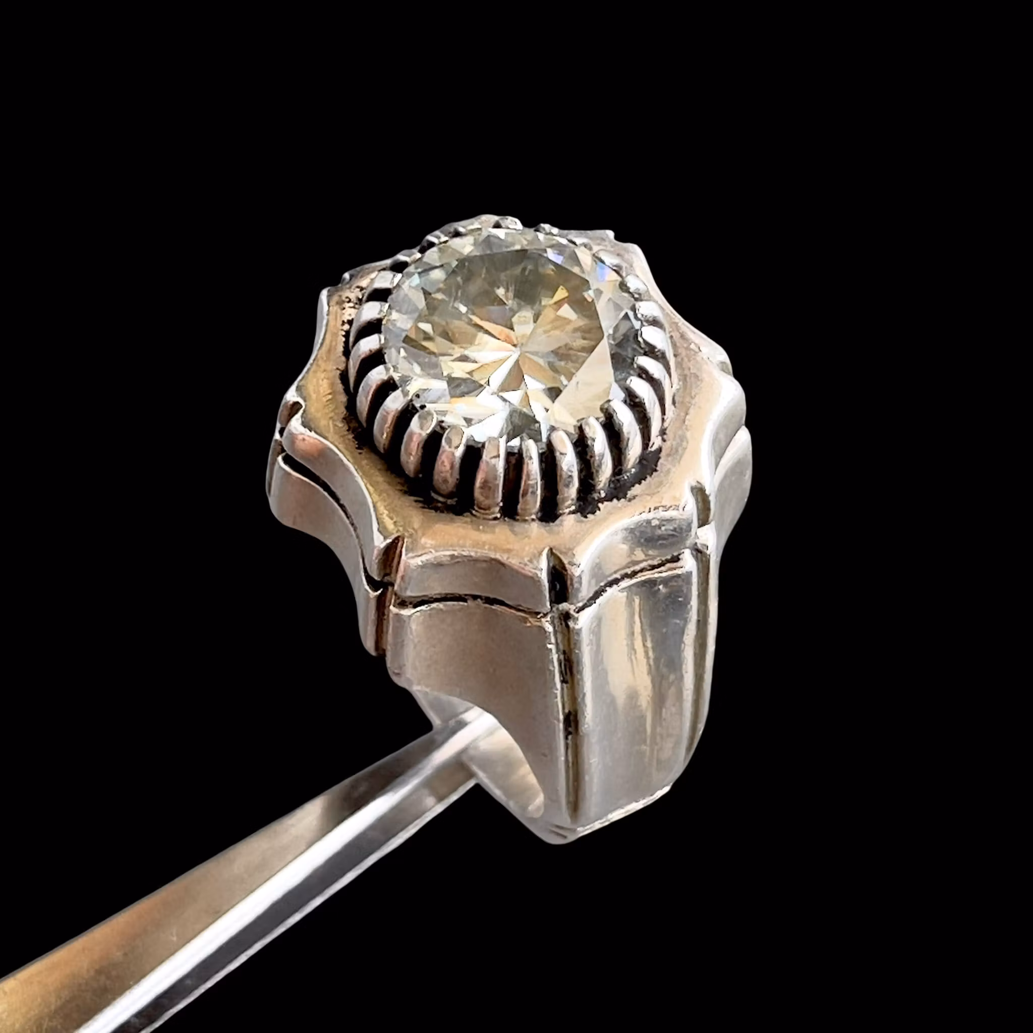 Stor massiv ring i sterling silver 925 - Exklusiv Moissanite ca 8 ct - 39 g