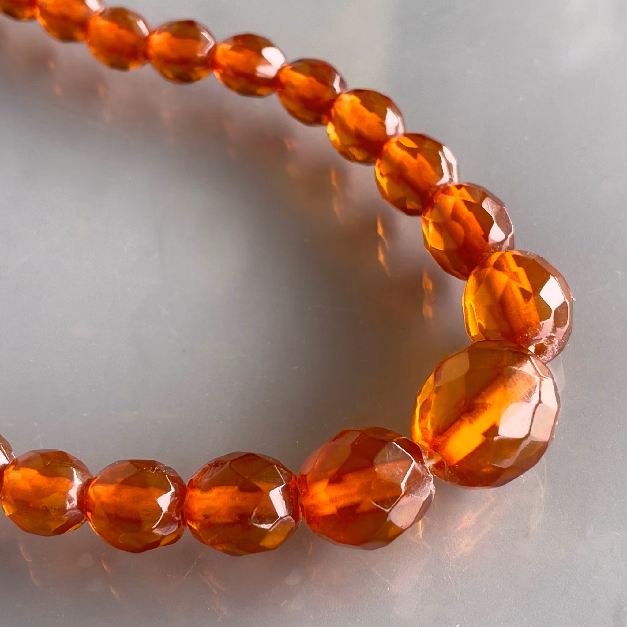 Vintage bärnstens collier - Fasett slipade graderade pärlor