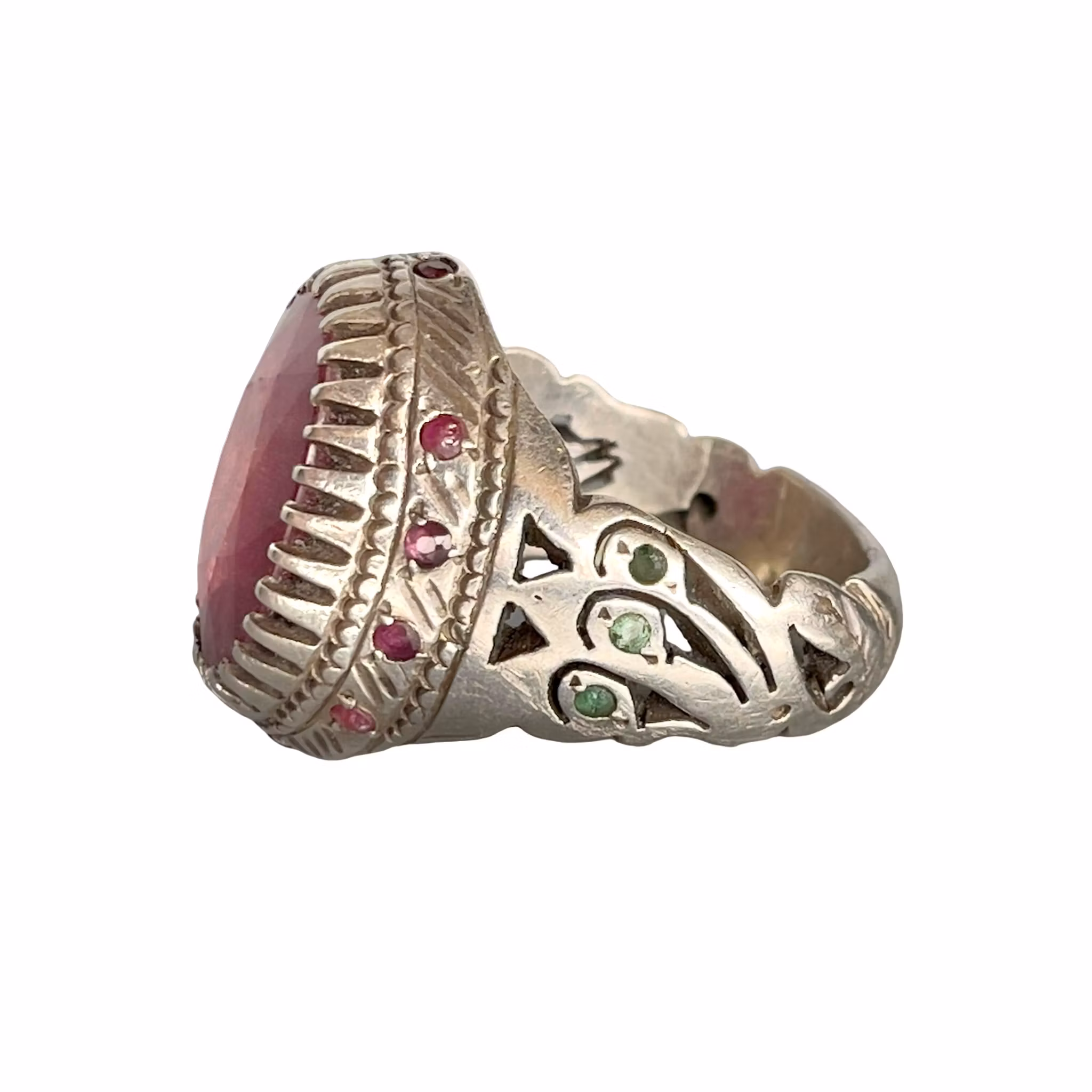 Anello grande con rubino naturale di circa 12 ct in argento 925 - Con piccoli rubini e smeraldi - 18 g