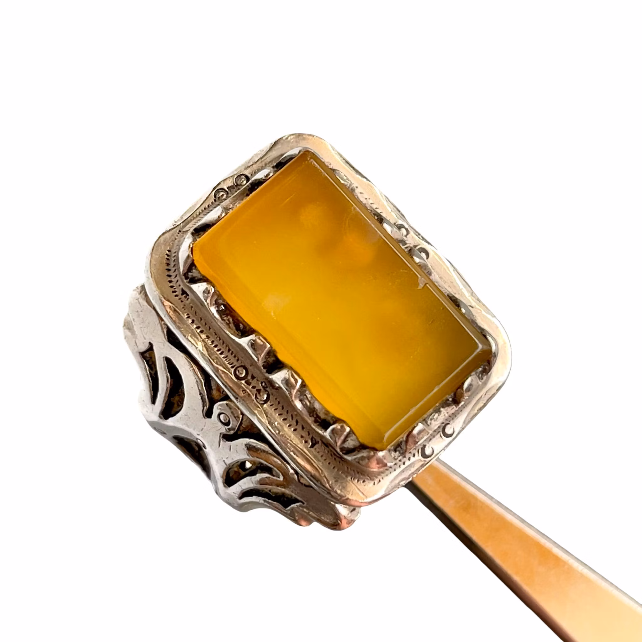 Kraftig vintage silver ring med ca 18 ct gul agat - 26 g - Orientalisk design