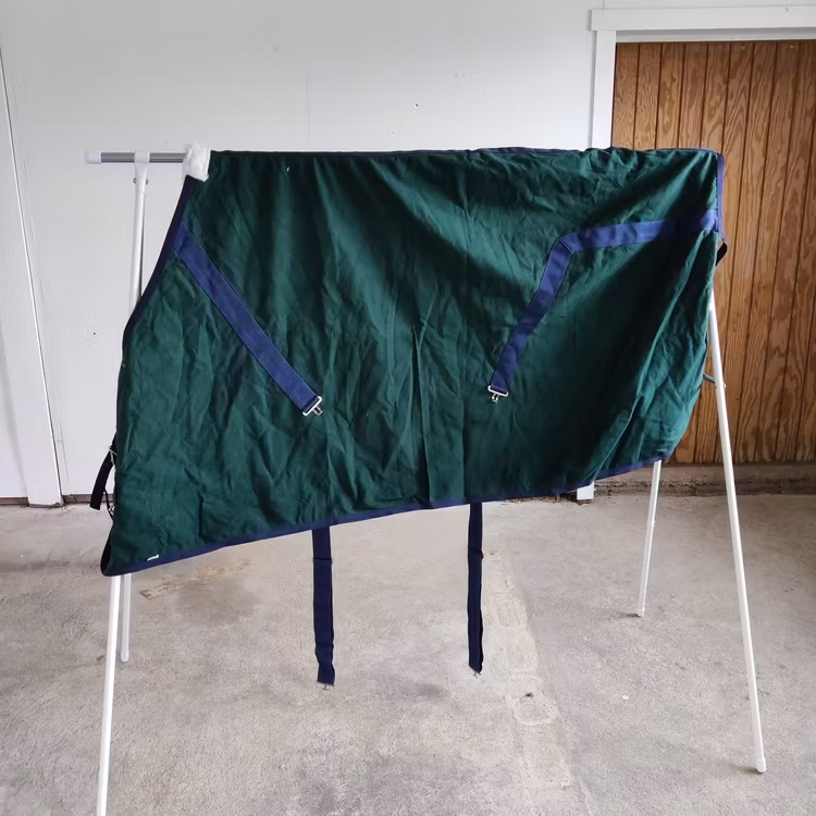 Grönt rejält bomullstäcke 135 cm