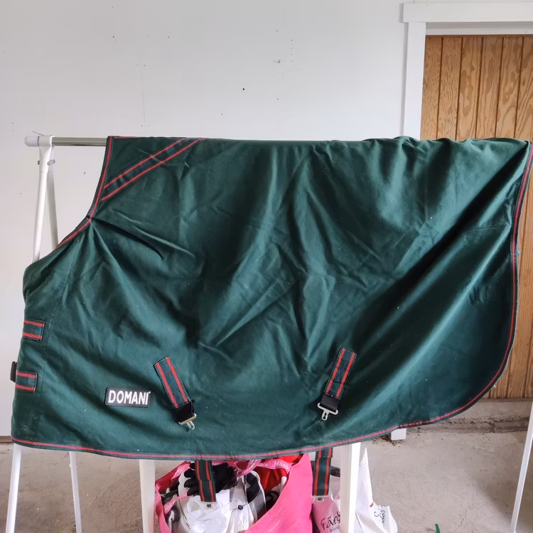 Grönt bomullstäcke 115 cm Domani
