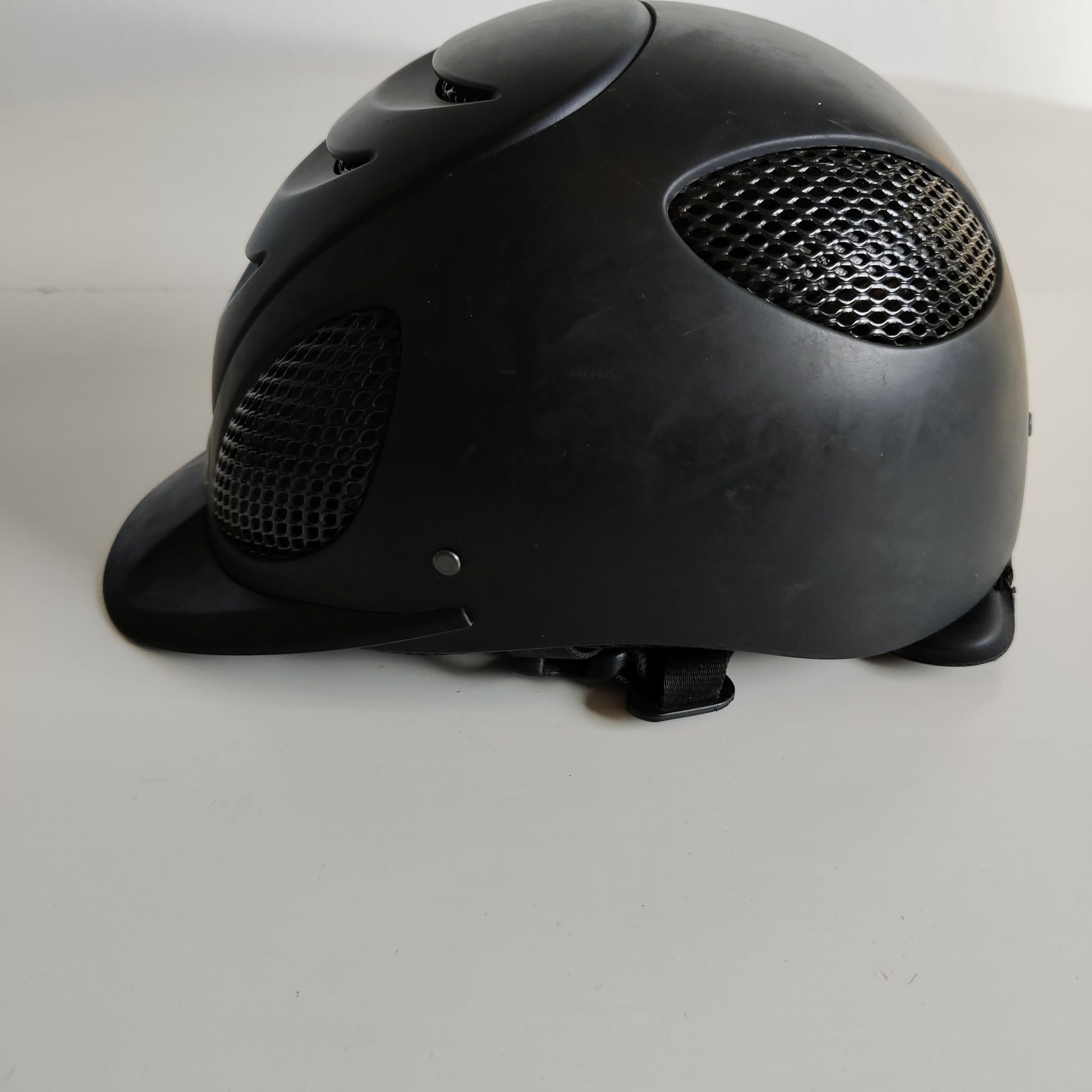 Hjälm GPA Speed Air strl 57