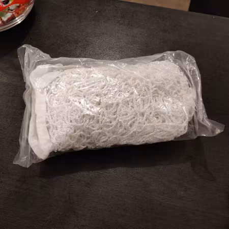 Vitt slowfeeding hönät