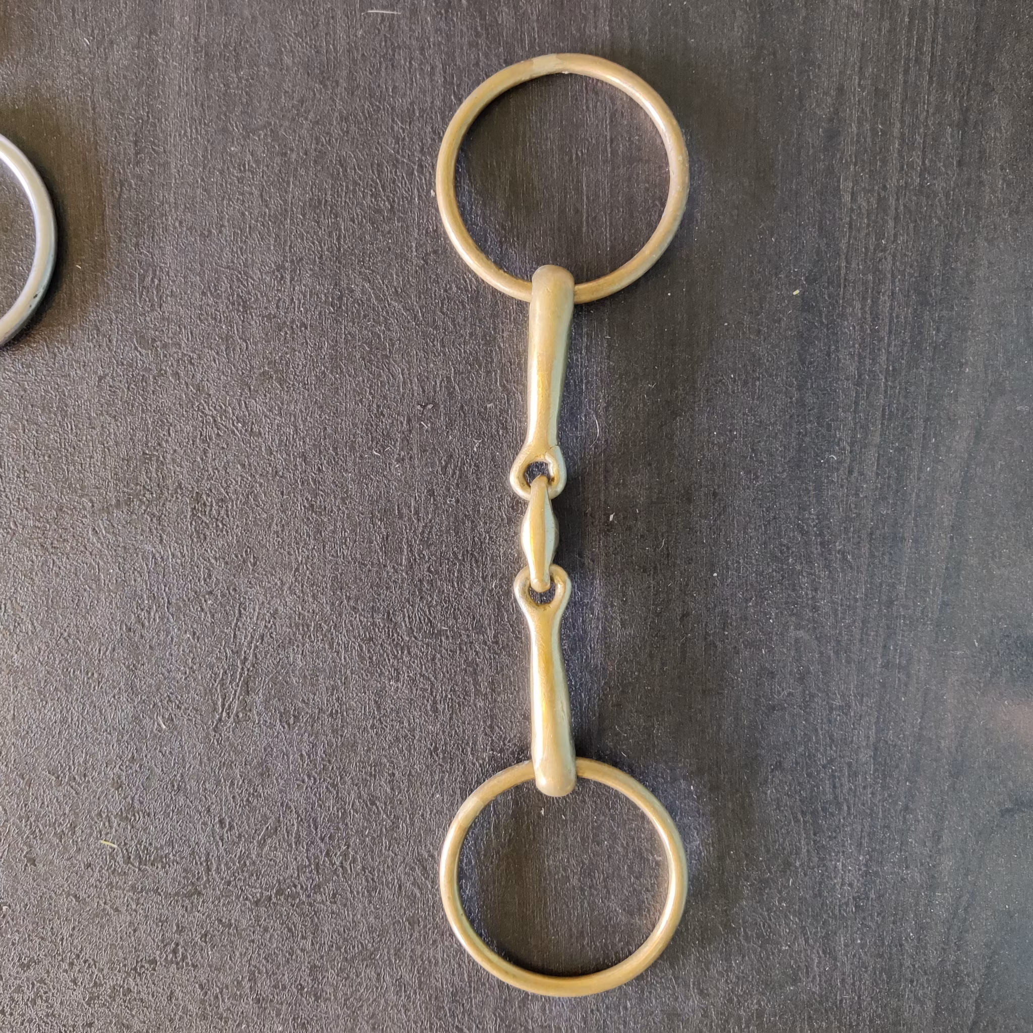 Tredelat bett  gulmetall 13,5 cm