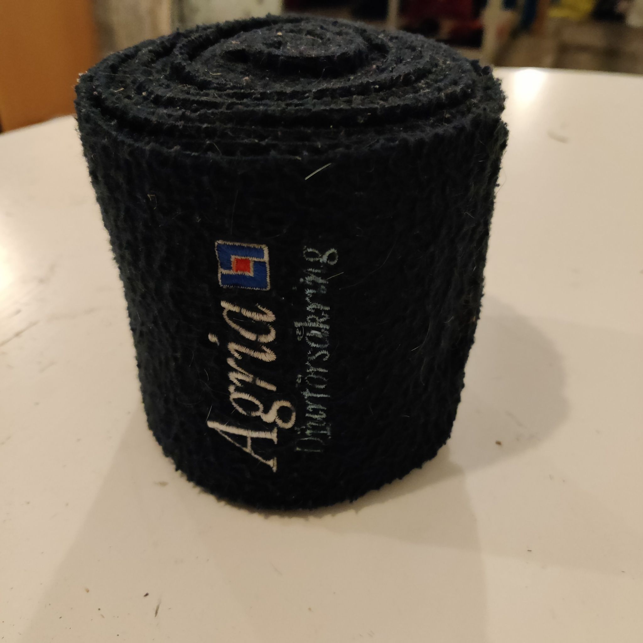 en blå fleecelinda Agria