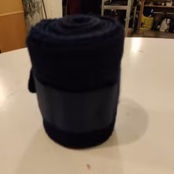 en blå fleecelinda