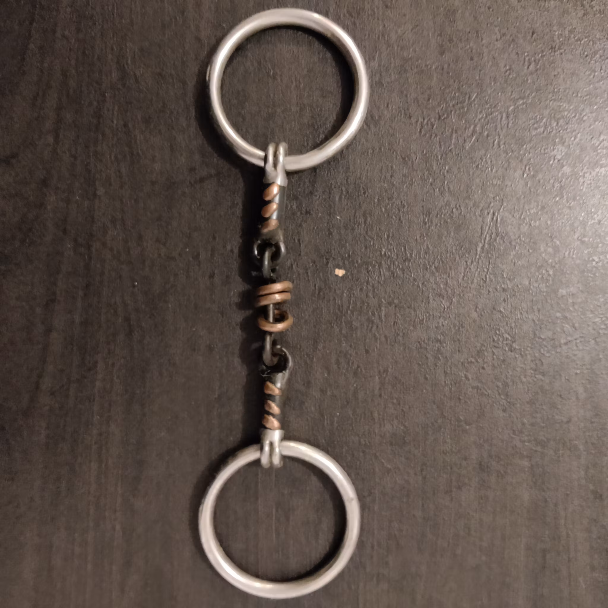 Tredelat bett med rullar 13.5 cm