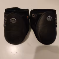 Svarta bakskydd Veredus Young Jump MEDIUM