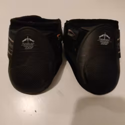 Svarta bakskydd Veredus Young Jump MEDIUM