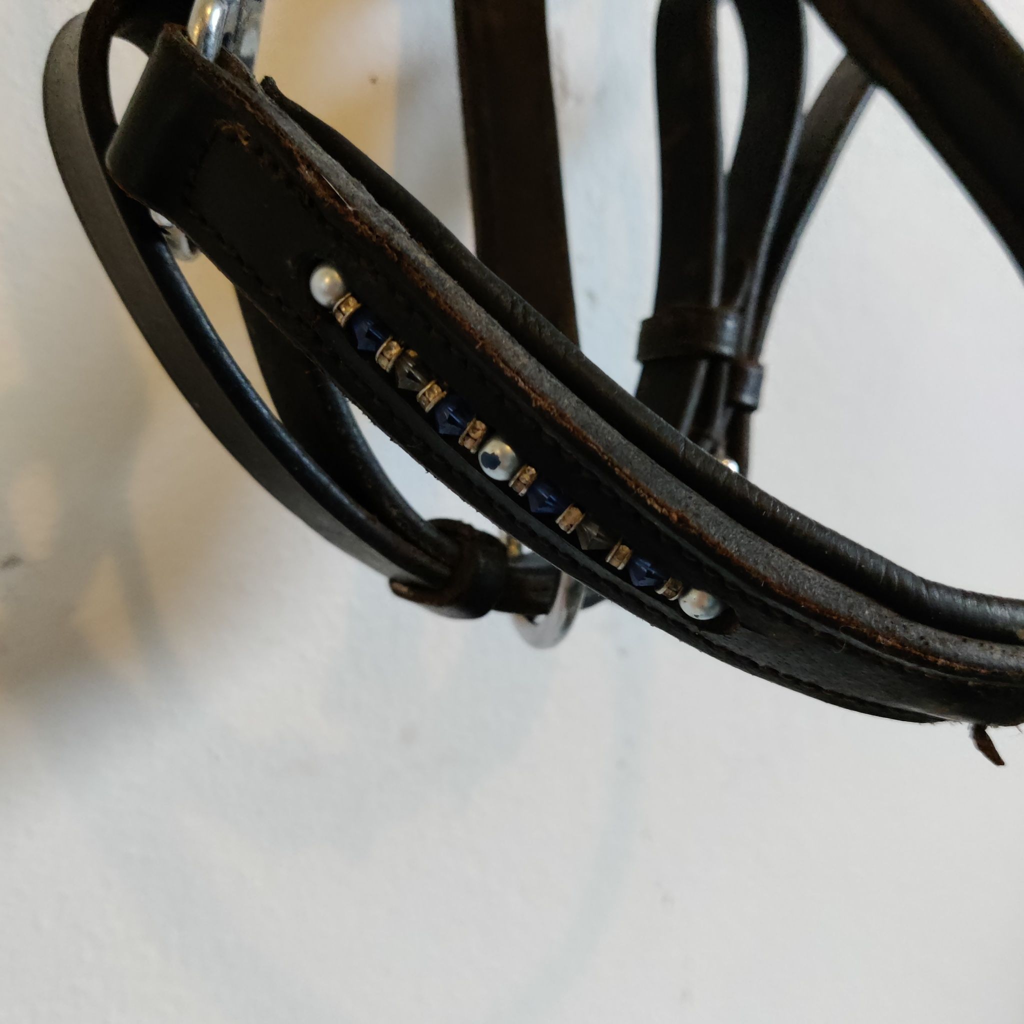 Lädergrimma med bling FULL