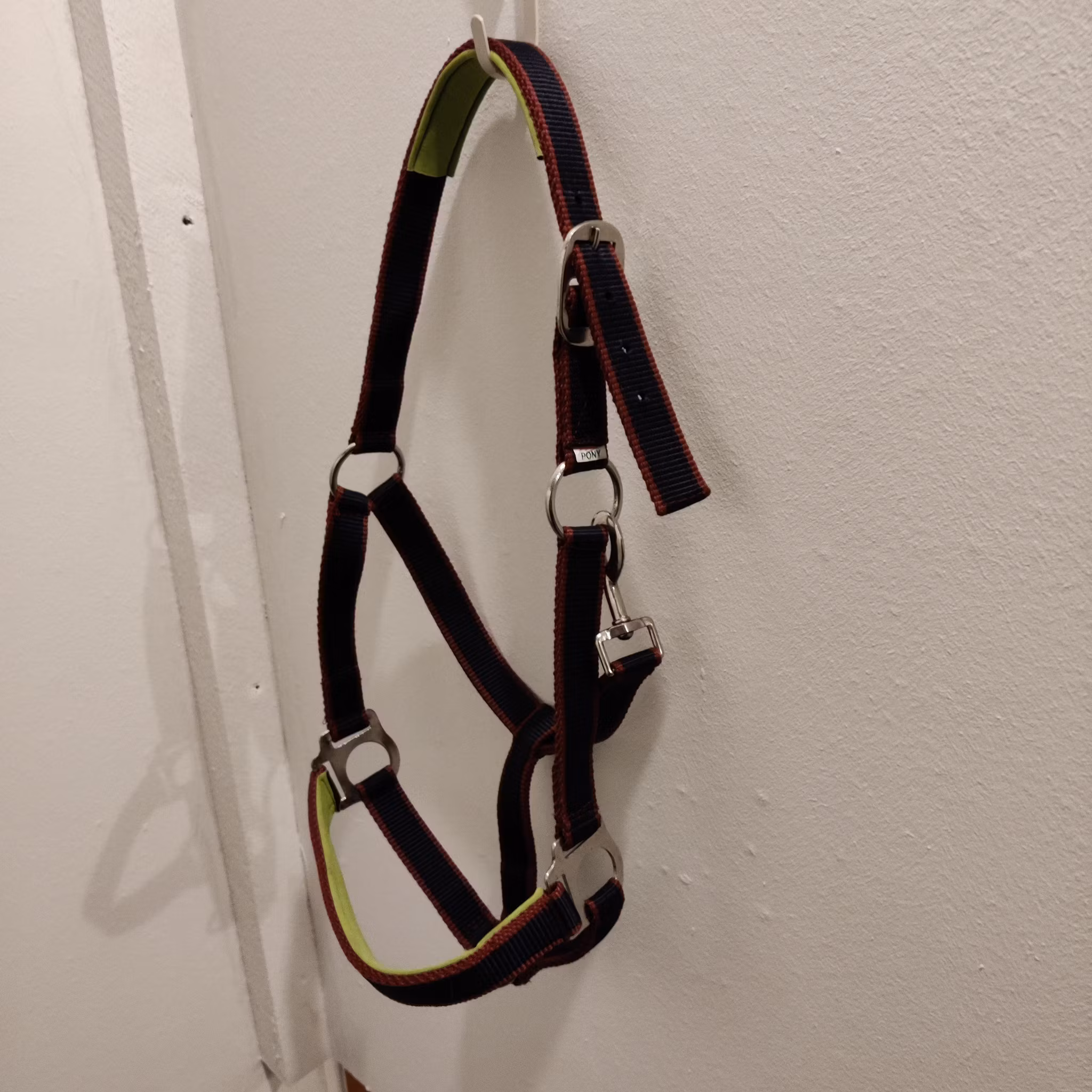Blå grimma PONNY