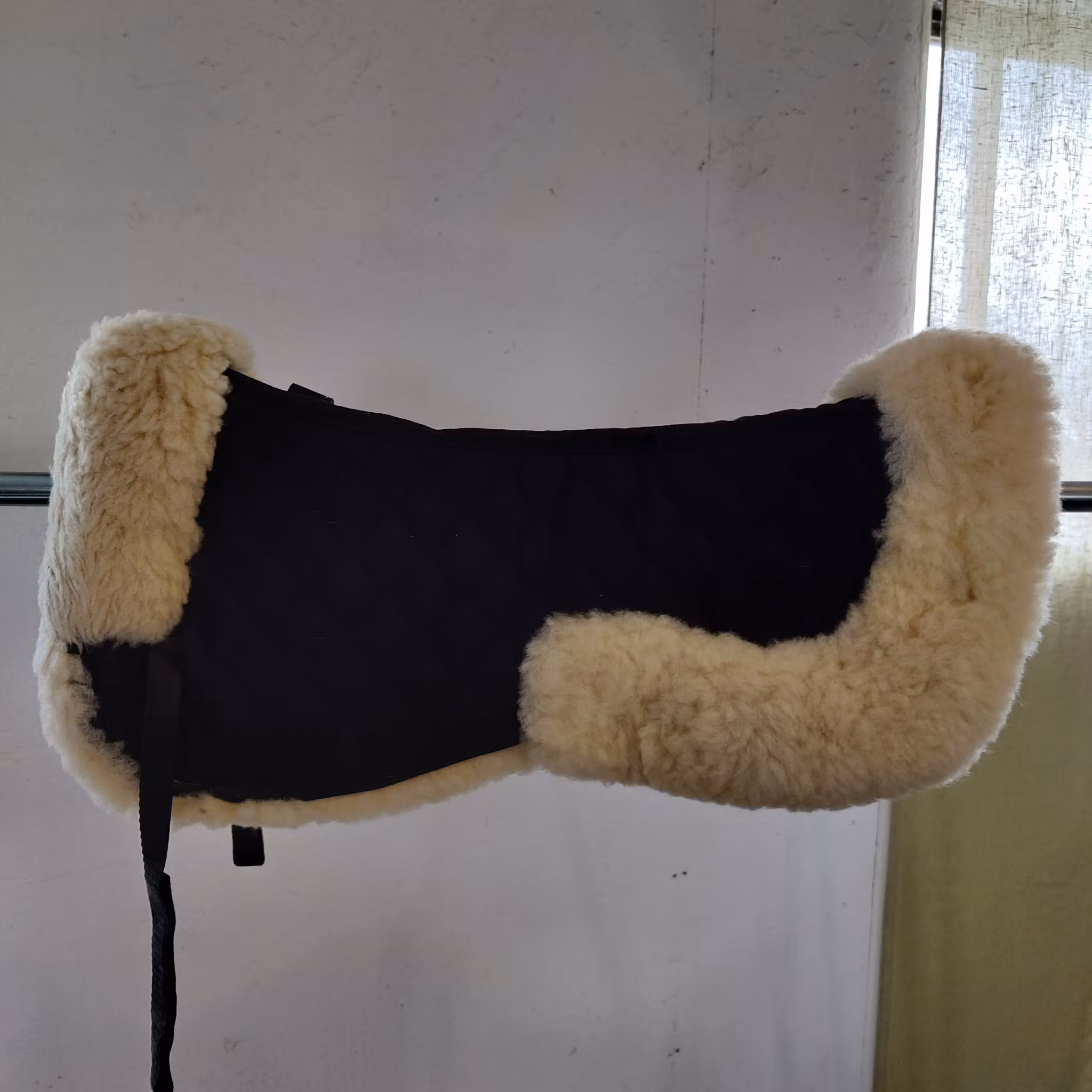 Fårskinnspadd FULL Jockey
