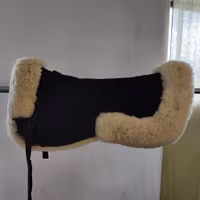 Fårskinnspadd FULL Jockey