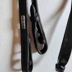 Svarta lädertyglar med stoppar  FULL Horsehead