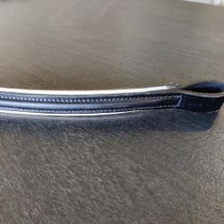 Svart pannband med vitt foder FULL Sabre