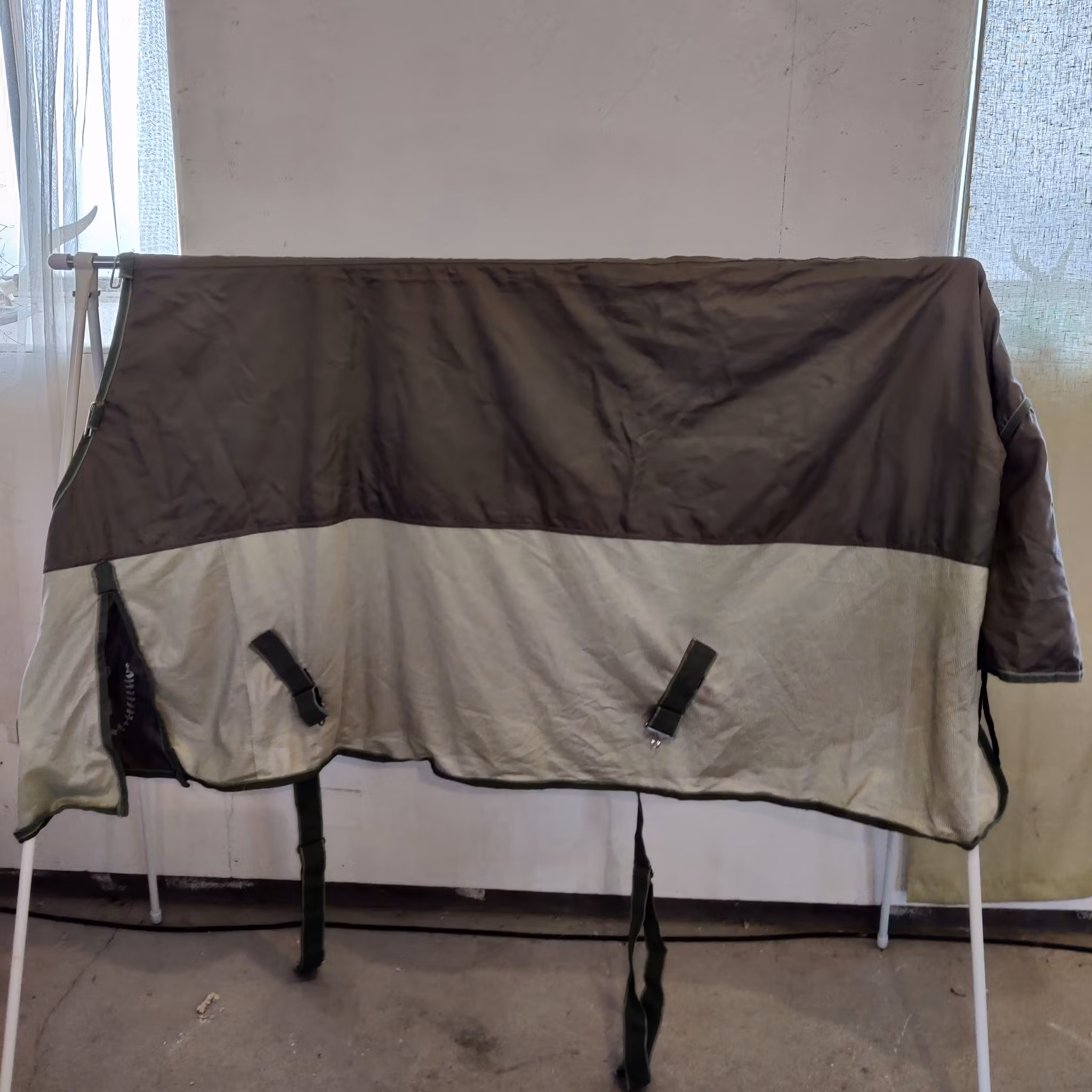 Regn/flugtäcke med löstagbar hals 165 cm