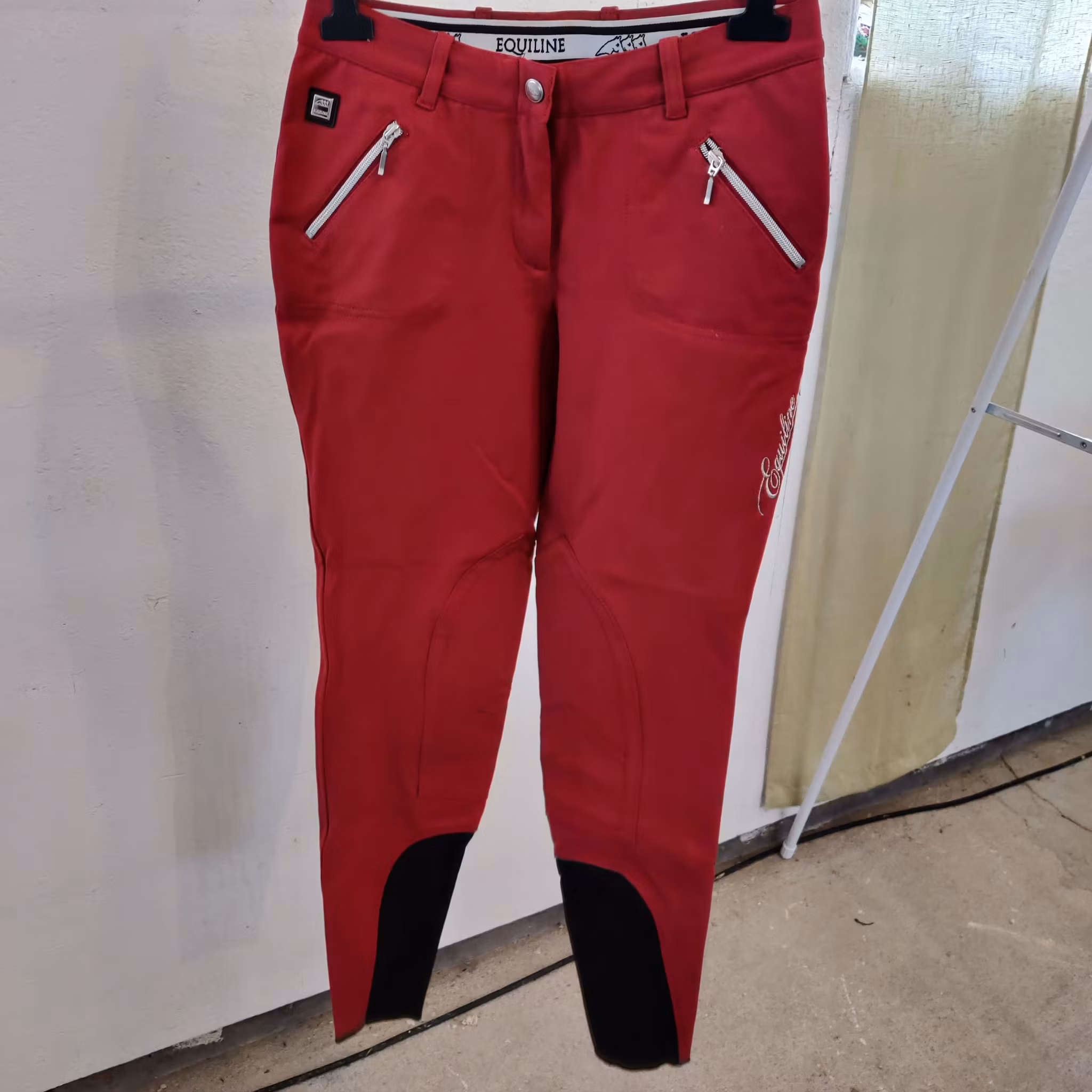 Röda tygskodda ridbyxor Equiline strl 38