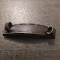 Svart kindkedjeskydd